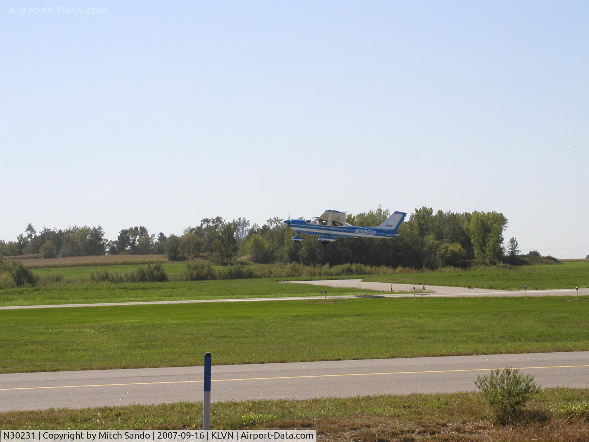 N30231, 1968 Cessna 177 Cardinal C/N 17701136, Departing Runway 12.