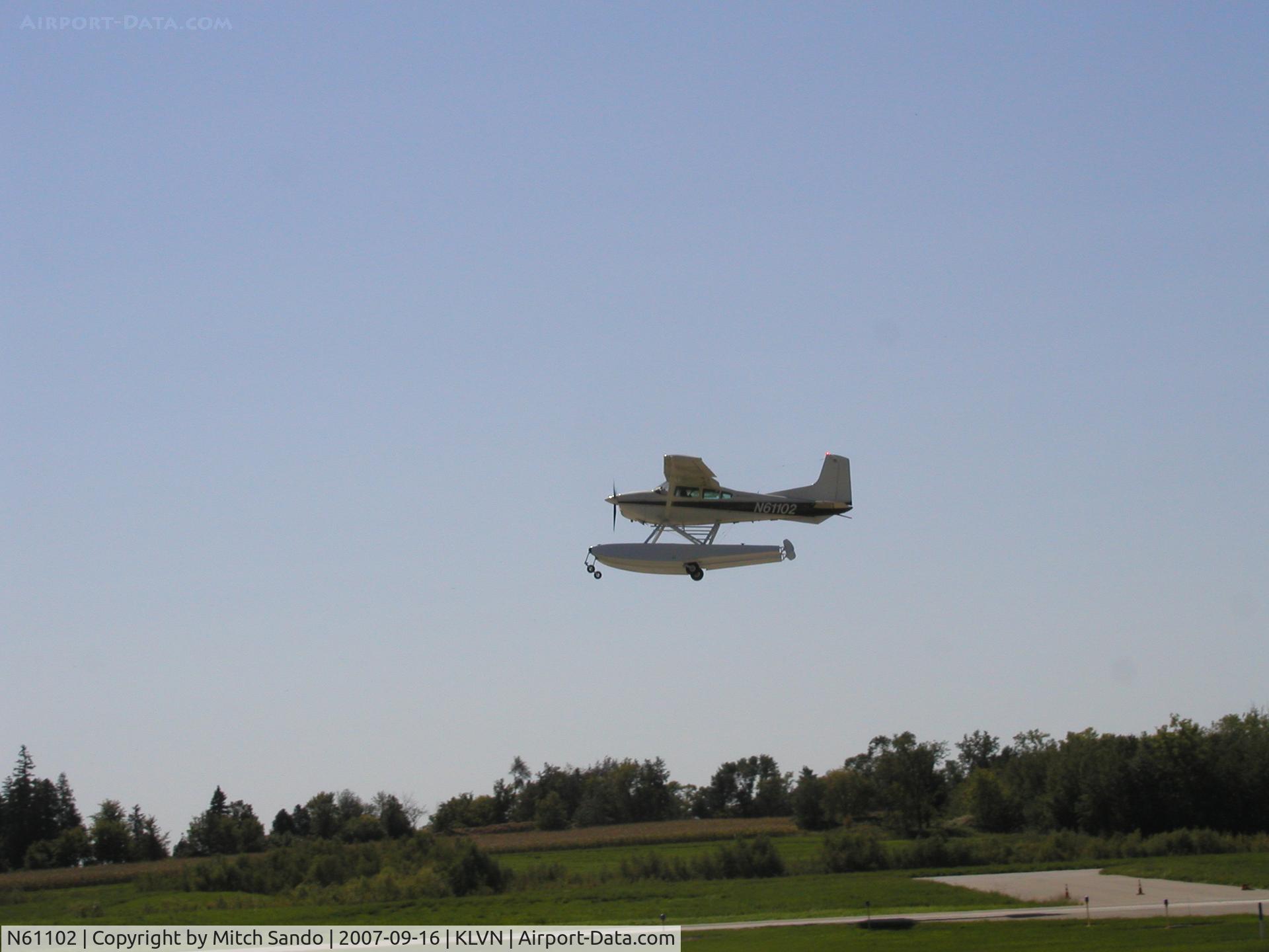 N61102, 1980 Cessna A185F Skywagon 185 C/N 18504108, Departing Runway 12.