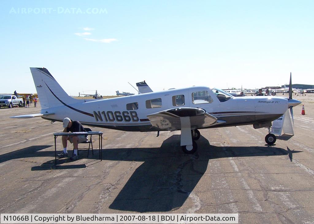 N1066B, 2006 Piper PA-32R-301T Turbo Saratoga C/N 3257443, Side View