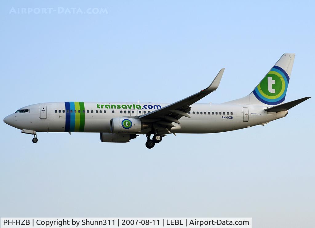 PH-HZB, 1998 Boeing 737-8K2 C/N 28374, Landing 25L