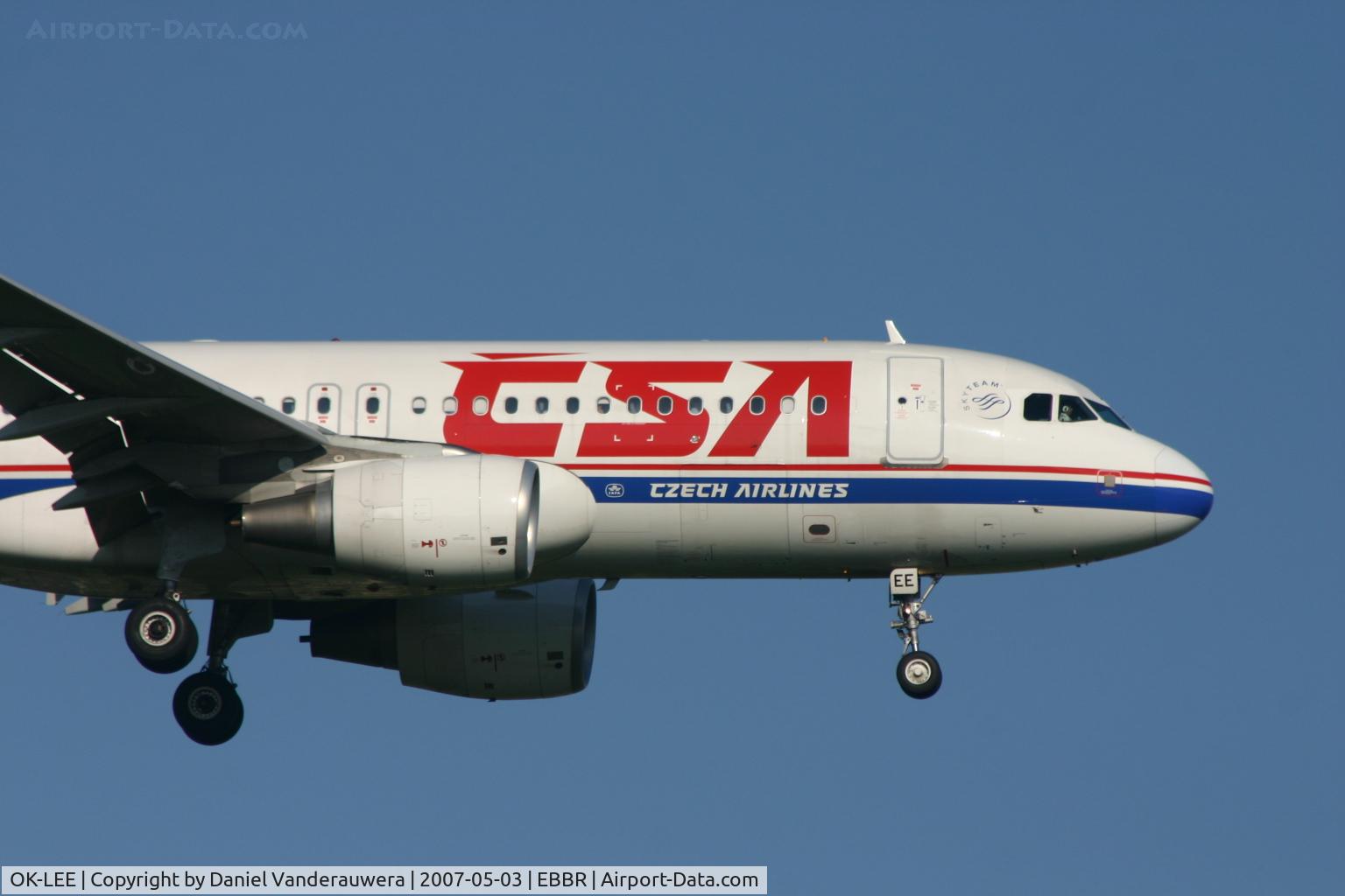 OK-LEE, 2006 Airbus A320-214 C/N 2719, several seconds before touching rwy 02