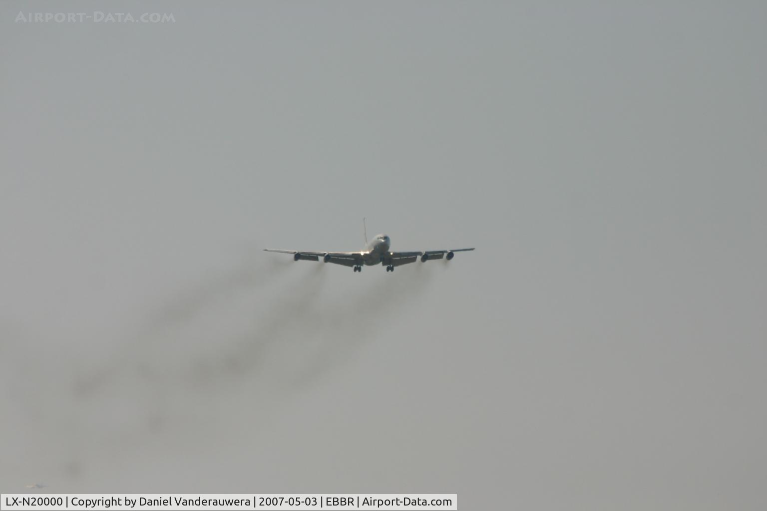 LX-N20000, 1968 Boeing 707-307C(TCA) C/N 20000, arrival of a smoky fellow