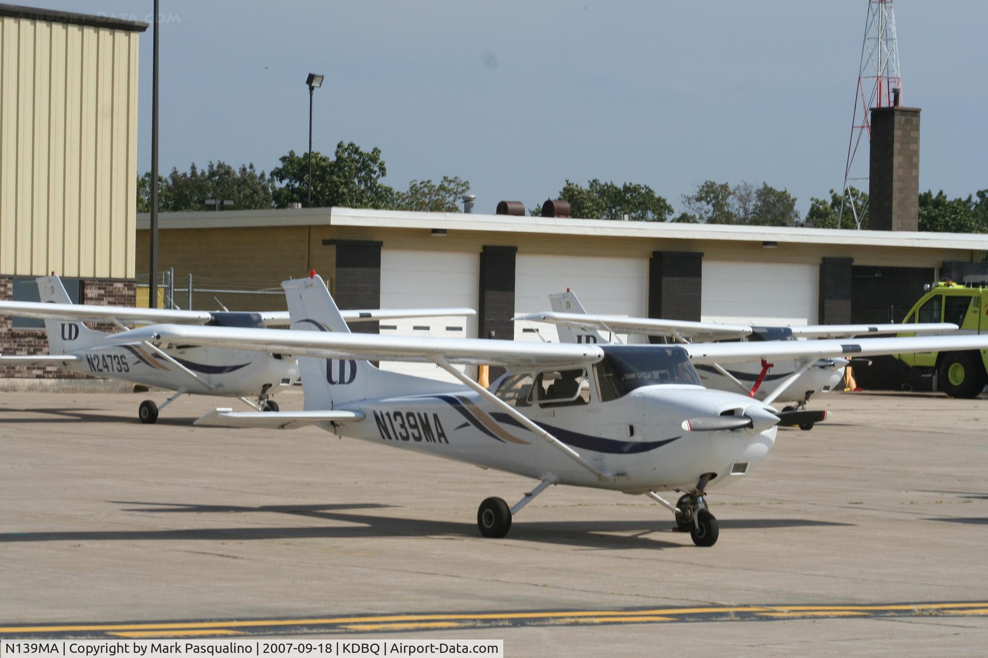 N139MA, 1998 Cessna 172R C/N 17280312, Cessna 172