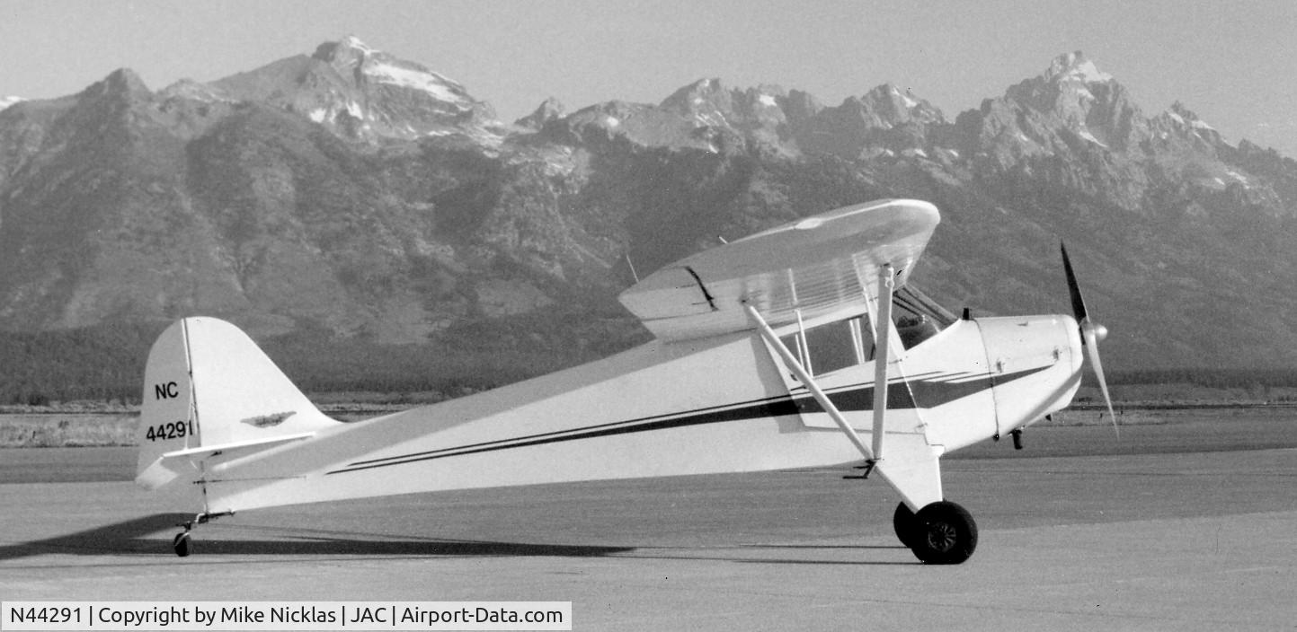 N44291, 1946 Taylorcraft BC12-D C/N 10091, T-Craft BC12-D on JAC Ramp
