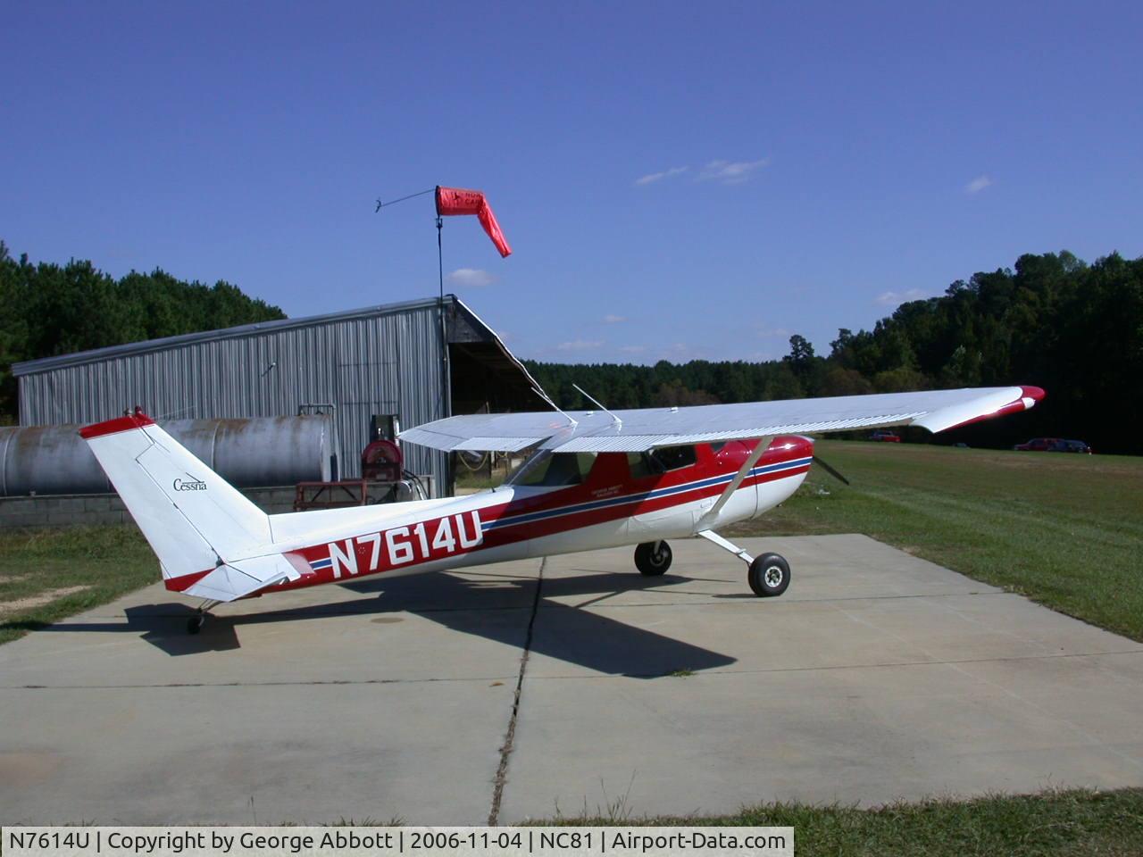 N7614U, 1975 Cessna 150M C/N 15077768, C-150M, Texas Taildragger