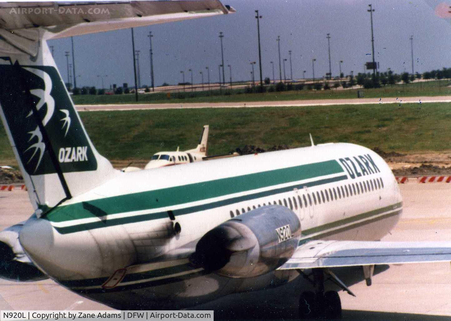 N920L, 1976 McDonnell Douglas DC-9-32 C/N 47734, Ozark Airlines