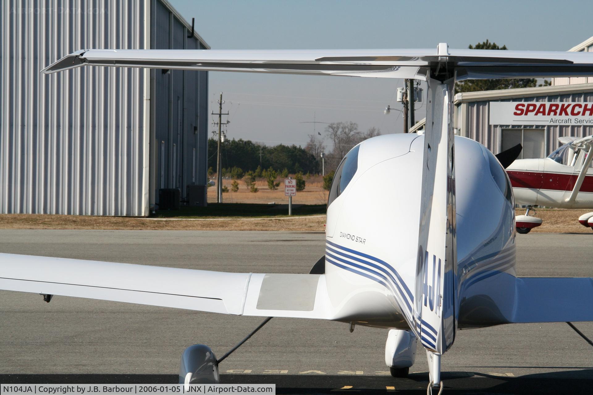 N104JA, 2004 Diamond DA-40 Diamond Star C/N 40.440, Smooth lines