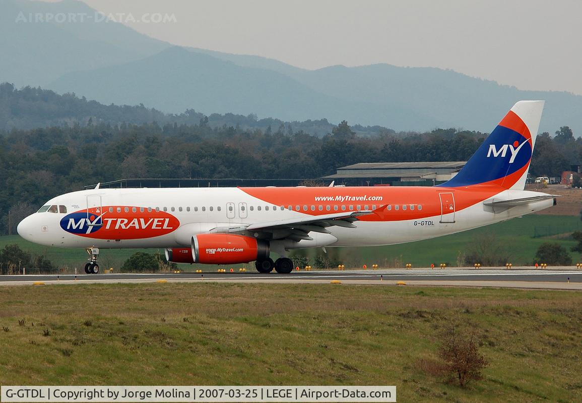 G-GTDL, 1994 Airbus A320-231 C/N 476, Aligned RWY 20 for take off.