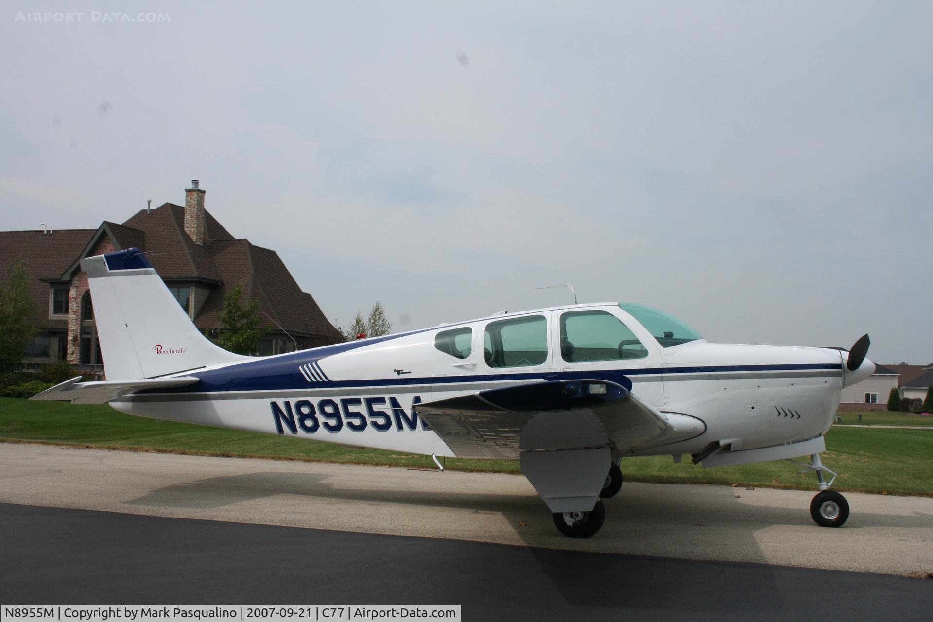 N8955M, 1963 Beech 35-B33 Debonair C/N CD-713, Beech B33