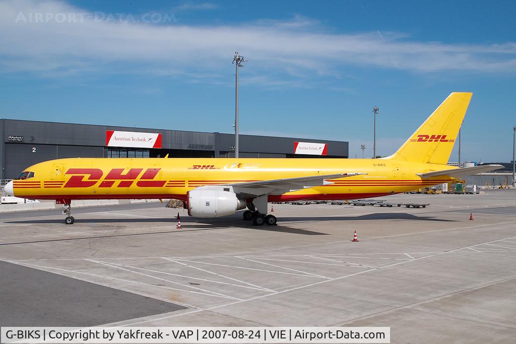 G-BIKS, 1985 Boeing 757-236/SF C/N 22190, European Air Transport Boeing 757-200 in DHL colors