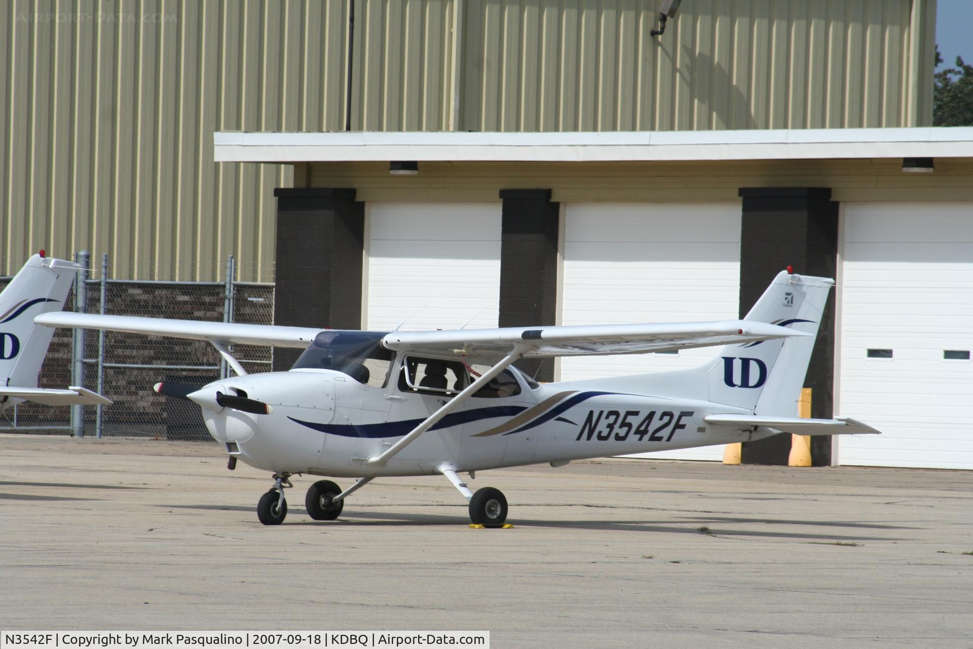 N3542F, Cessna 172R C/N 17281075, Cessna 172