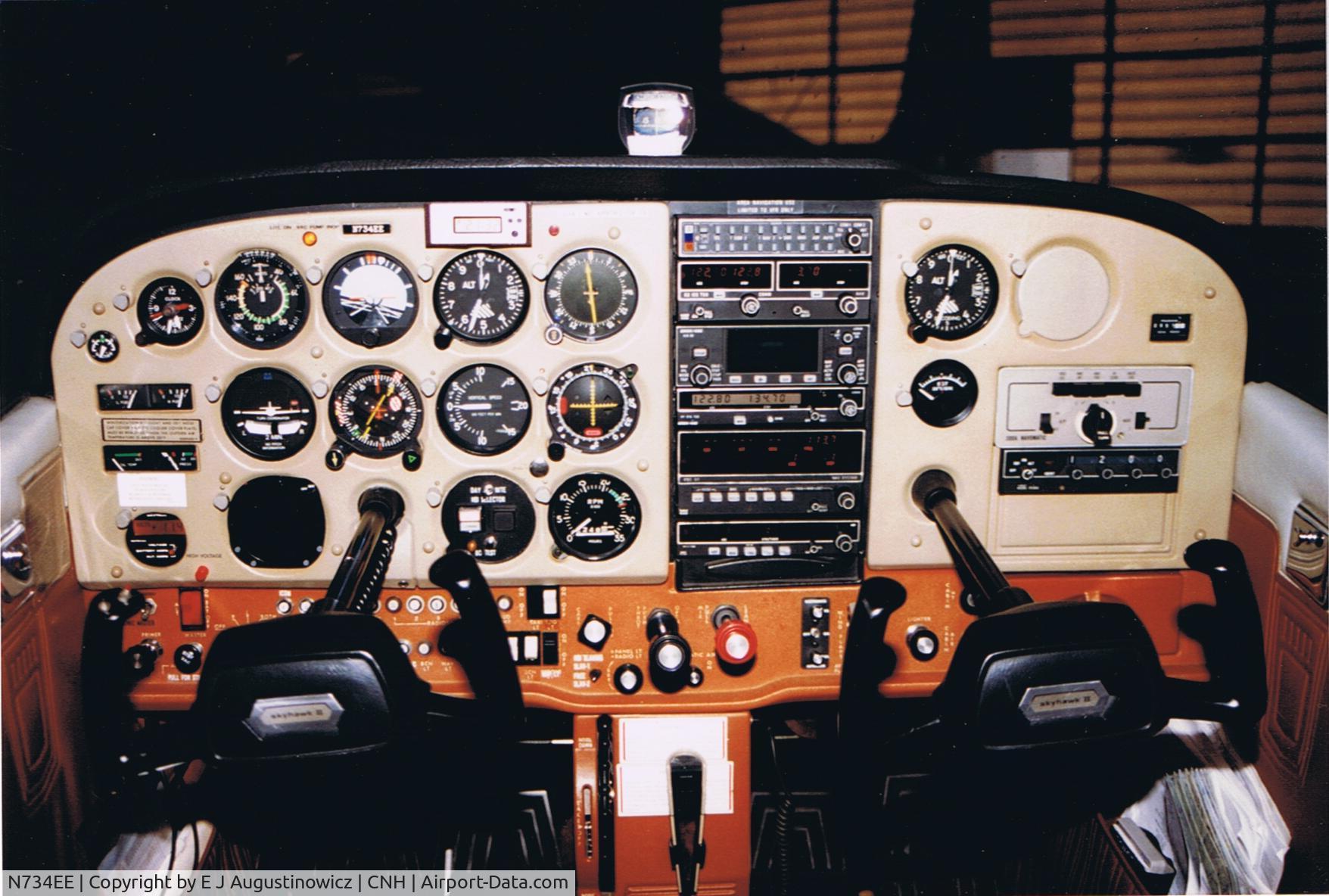 N734EE, 1977 Cessna 172N C/N 17268790, Photograph of N734EE Panel