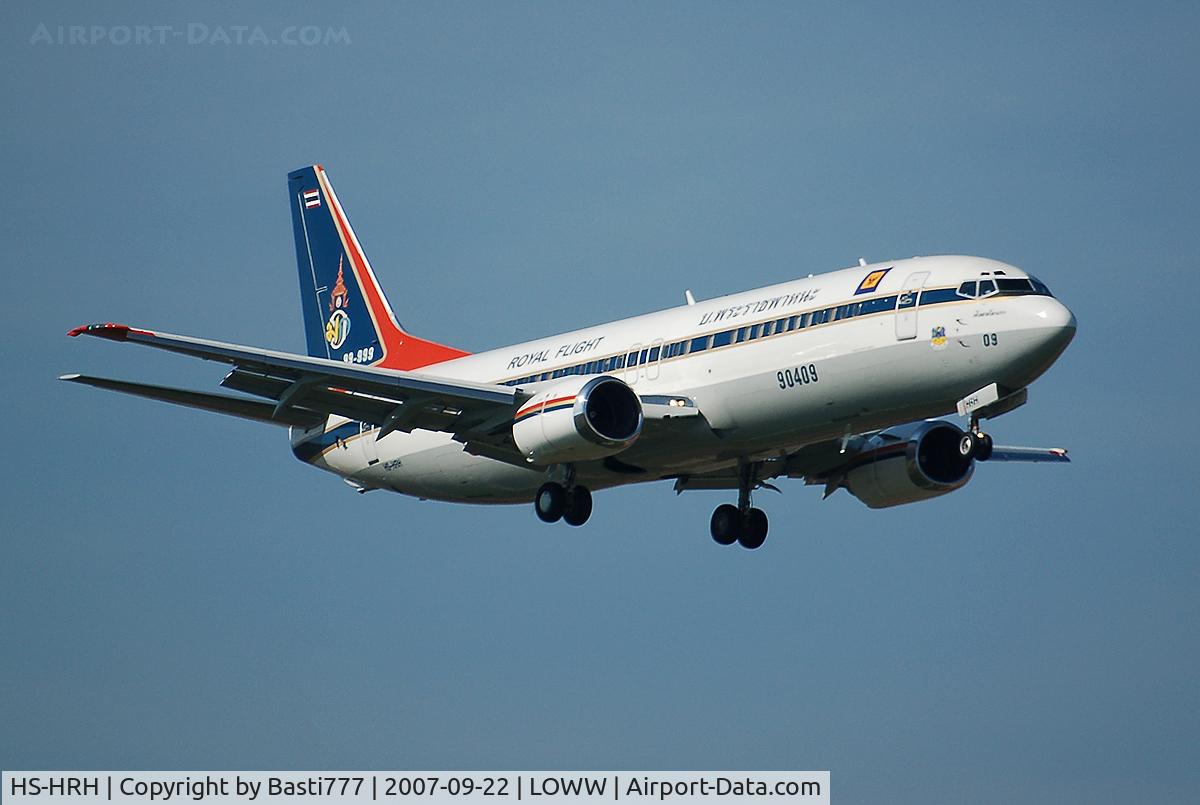 HS-HRH, 1990 Boeing 737-448 C/N 24866, Royal flight at final short in vienna
