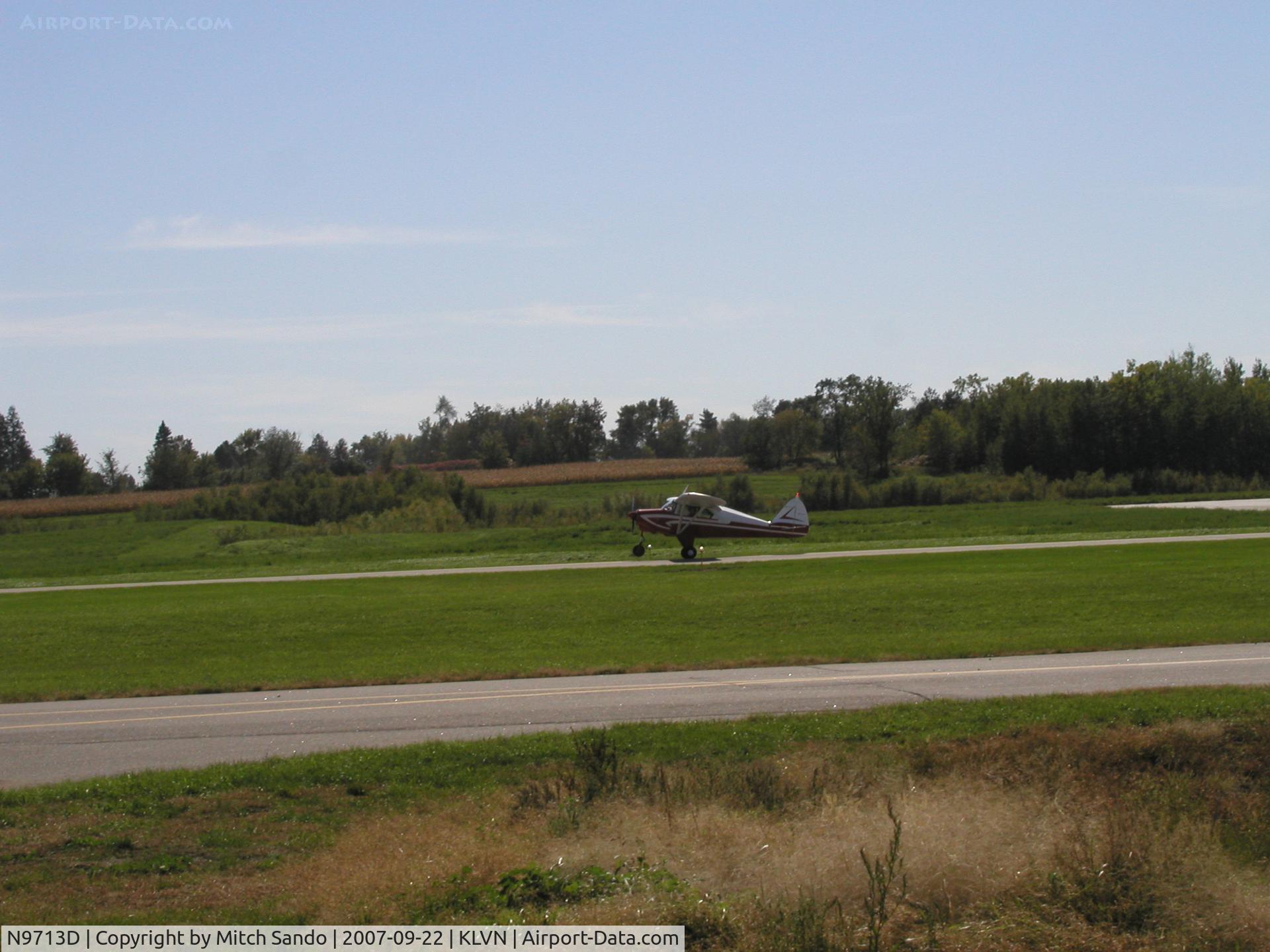 N9713D, 1959 Piper PA-22-160 Tri Pacer C/N 22-6625, Landing Runway 12.