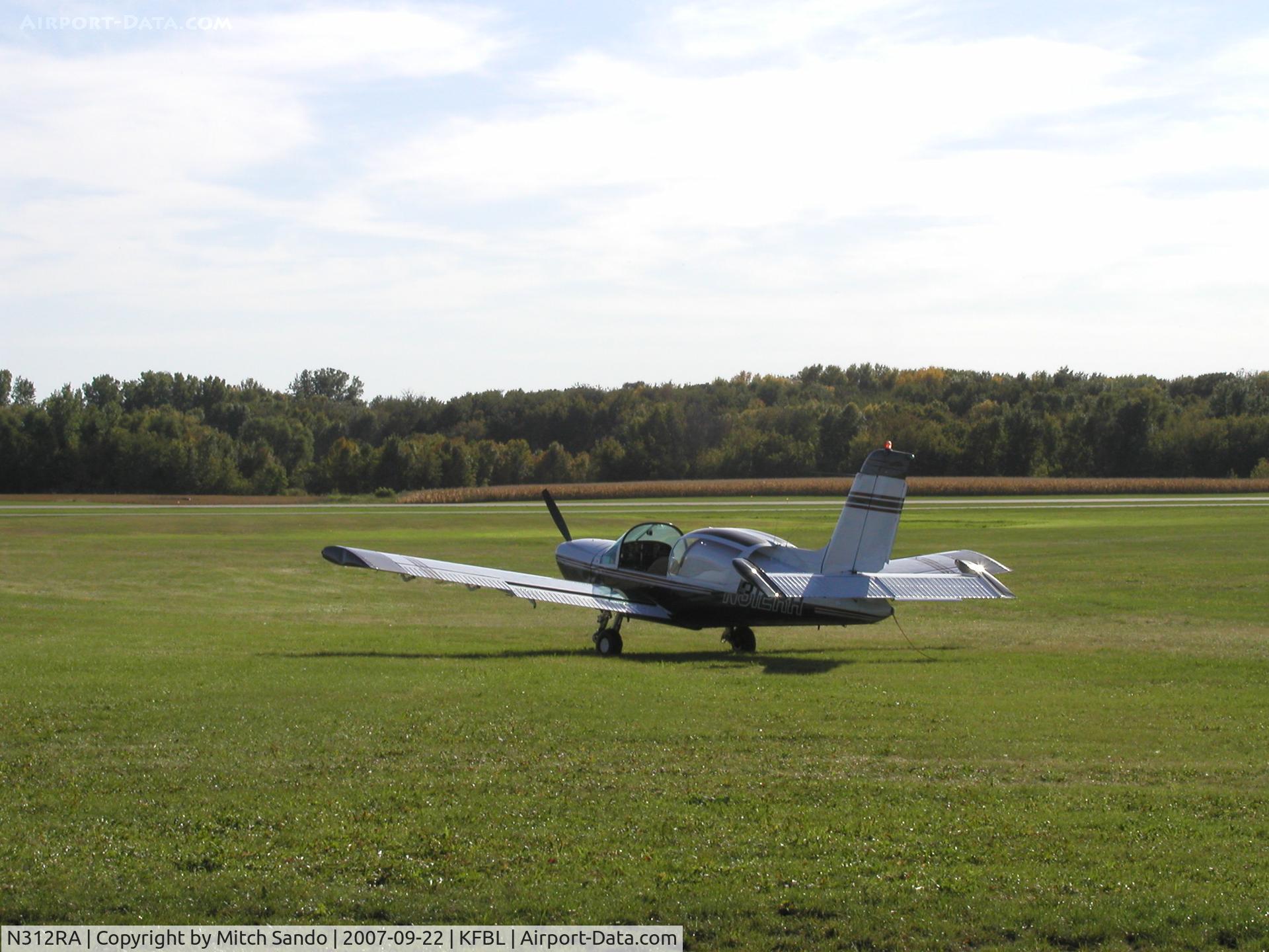N312RA, 1977 Socata Rallye 235E Gabier C/N 12937, Waiting to tow up the next glider.