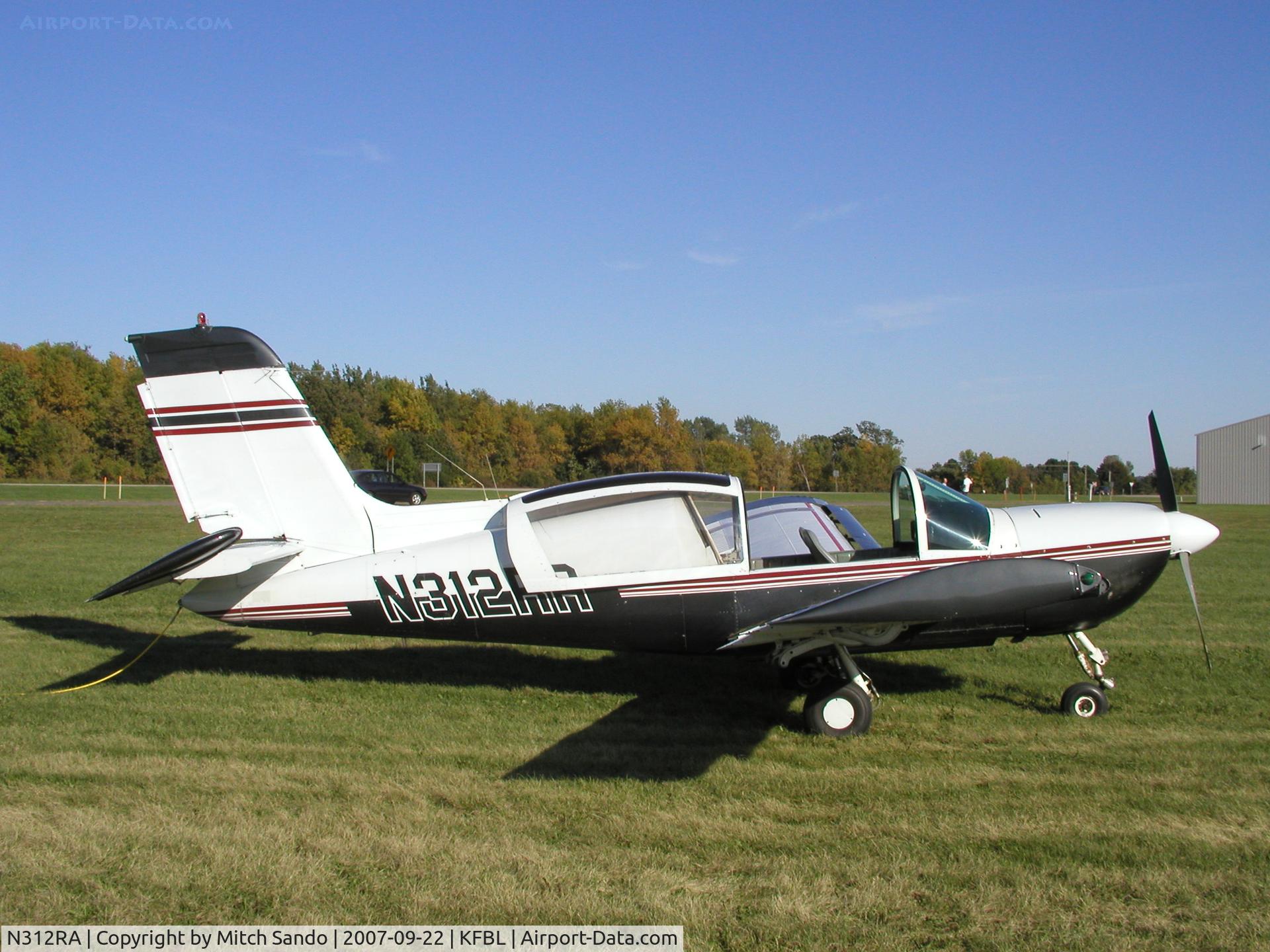 N312RA, 1977 Socata Rallye 235E Gabier C/N 12937, Waiting to tow up the next glider.