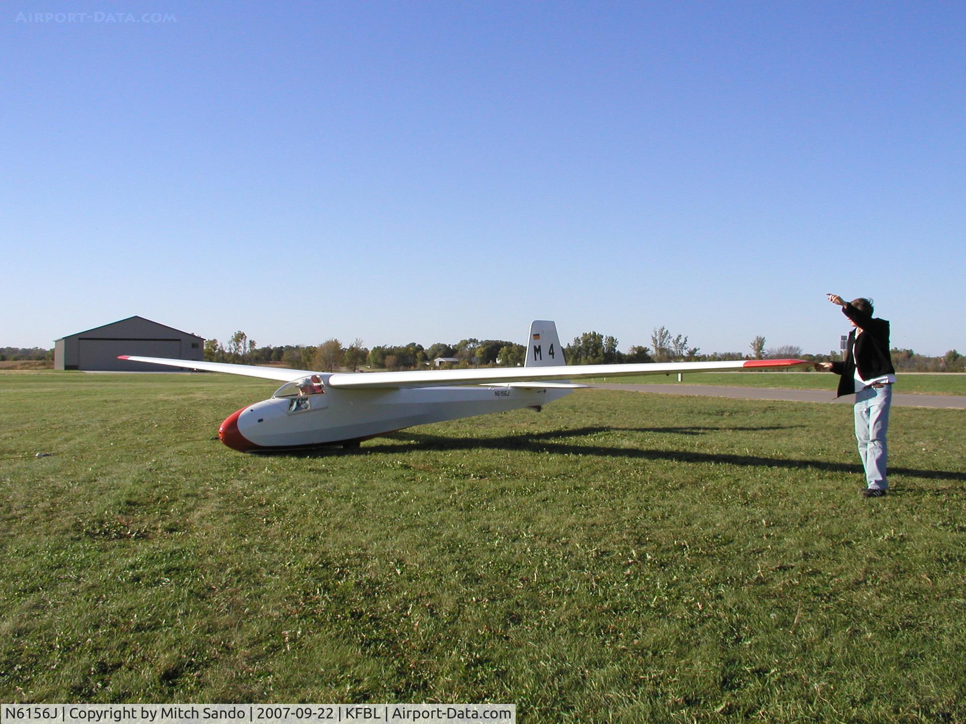 N6156J, Schleicher K-8B C/N 8549, Departing Runway 20.