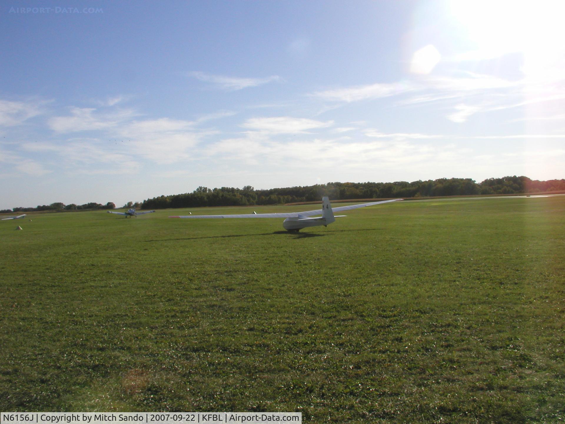 N6156J, Schleicher K-8B C/N 8549, Departing Runway 20.