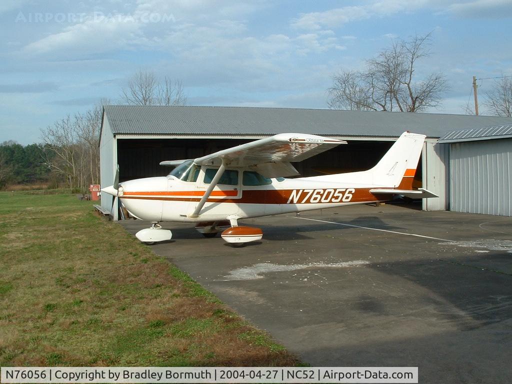N76056, 1976 Cessna 172N C/N 17268108, Great day to take pictures.
