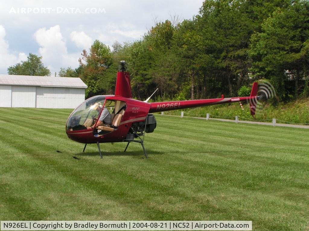 N926EL, 2000 Robinson R22 BETA C/N 3085, Great day to take pictures.