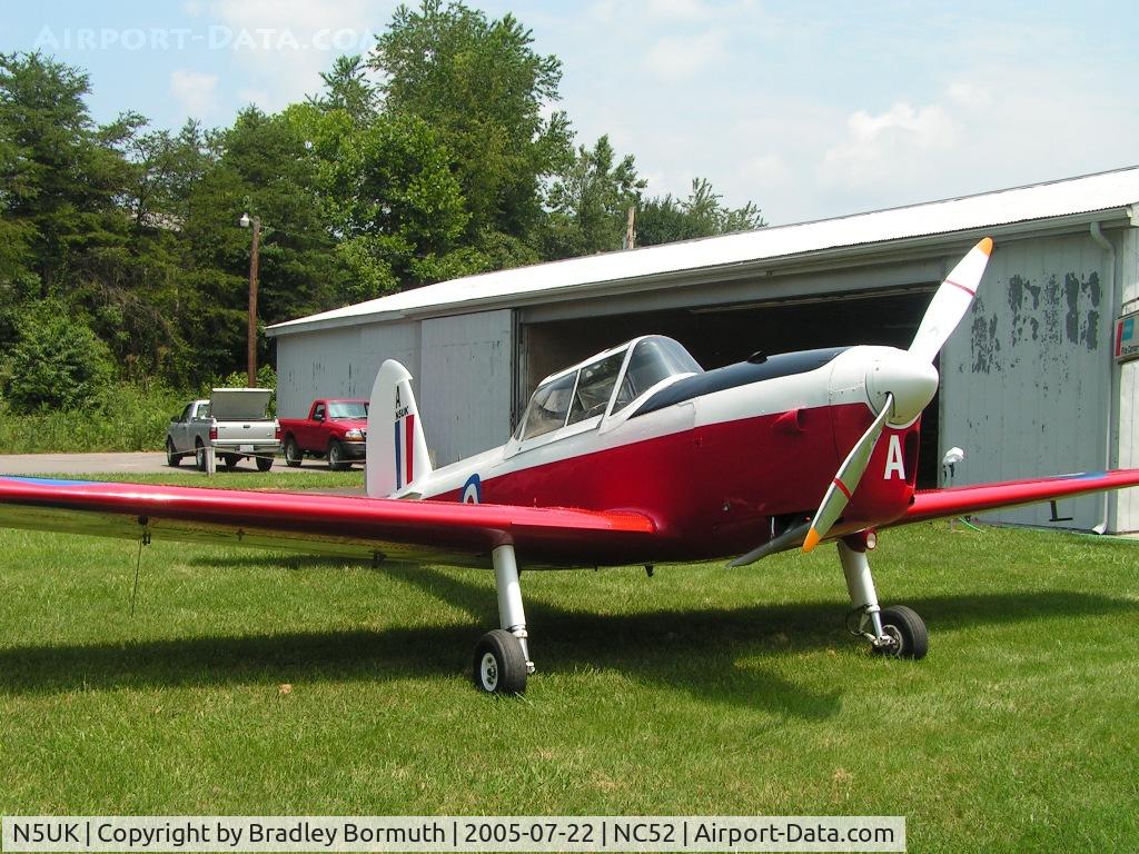 N5UK, 1952 De Havilland DHC-1 Chipmunk T.10 C/N C1/0282, Great day to take pictures.