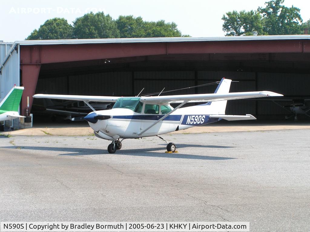 N590S, 1981 Cessna 172RG Cutlass RG C/N 172RG0818, Great day to take pictures.