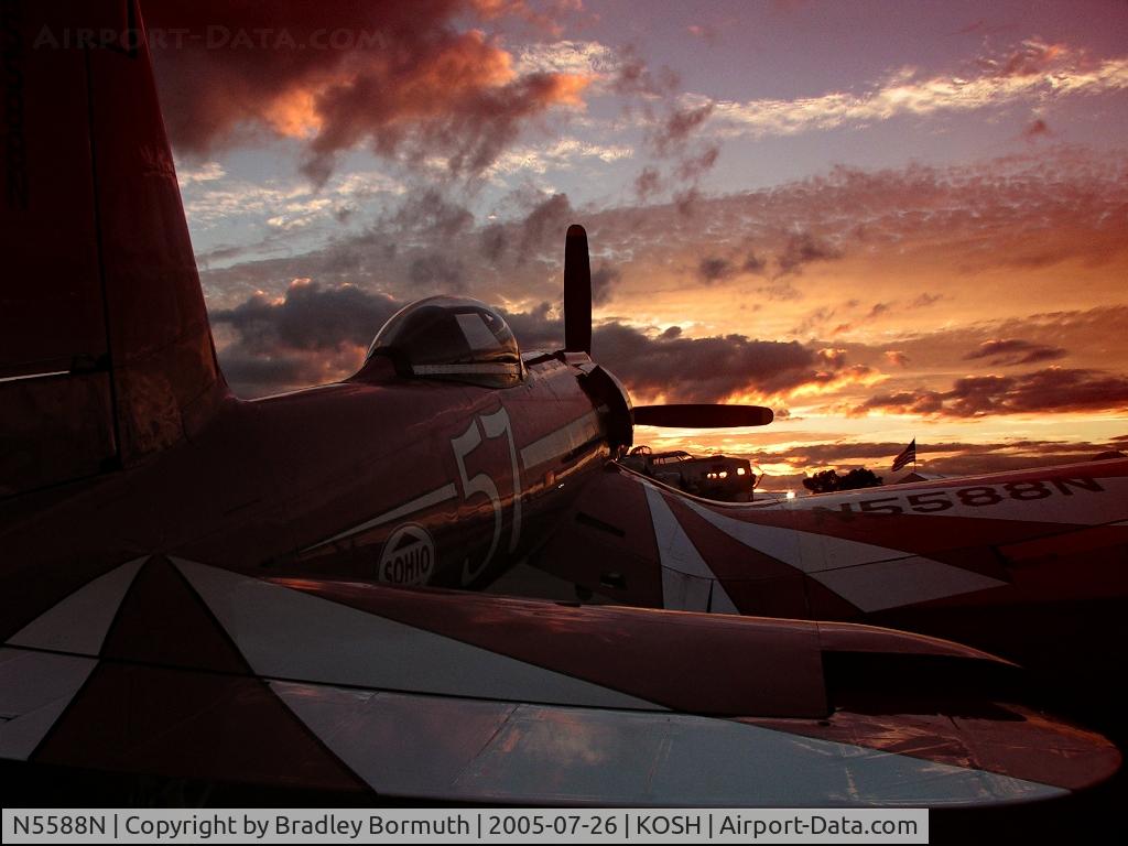 N5588N, 1945 Vought (Goodyear) F2G-1 Corsair C/N 6167, A beautiful sunset.
