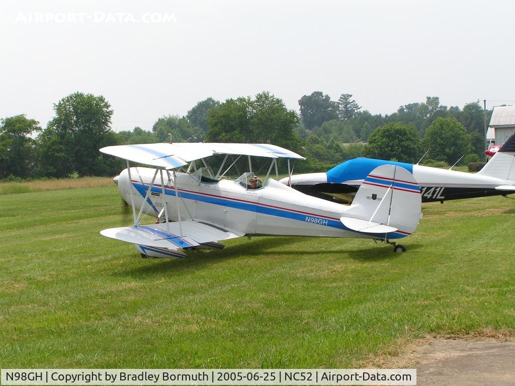 N98GH, 1998 Great Lakes 2T-1A GHS Sport Trainer C/N 001, Great day to take pictures.