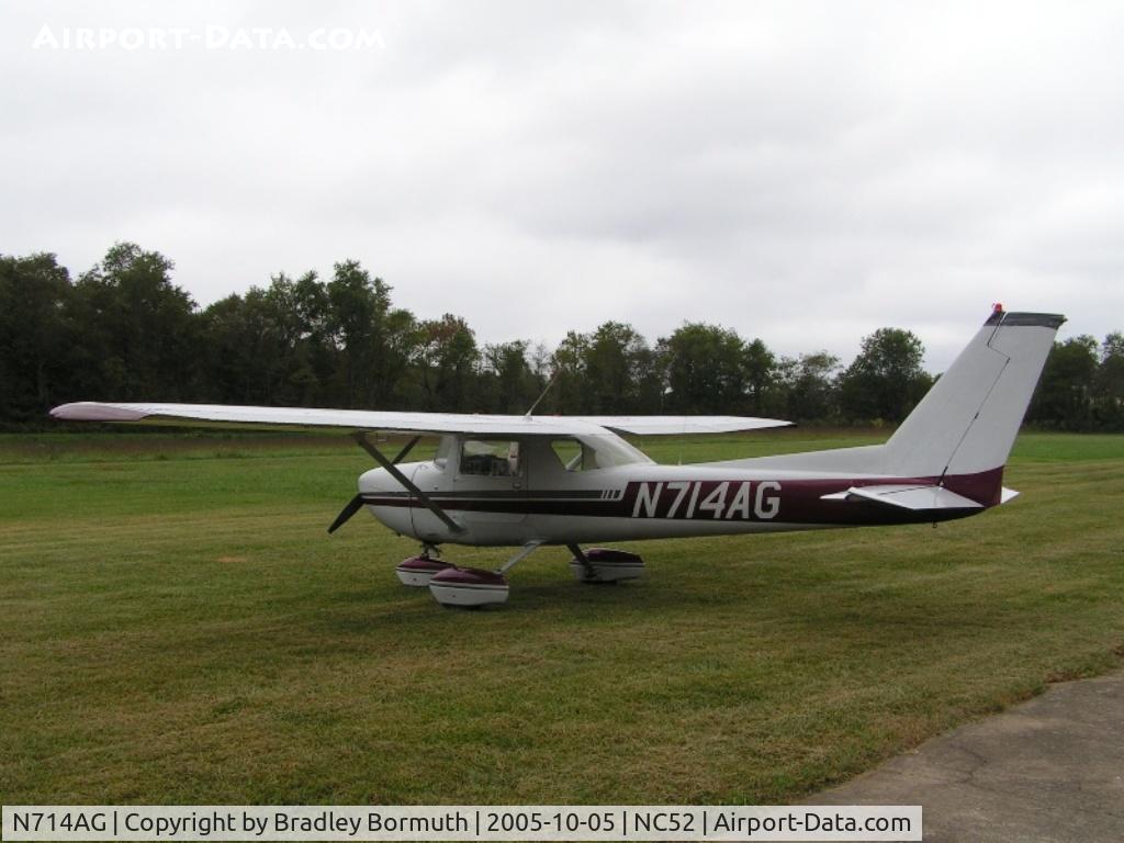 N714AG, 1976 Cessna 150M C/N 15079022, Great day to take pictures.