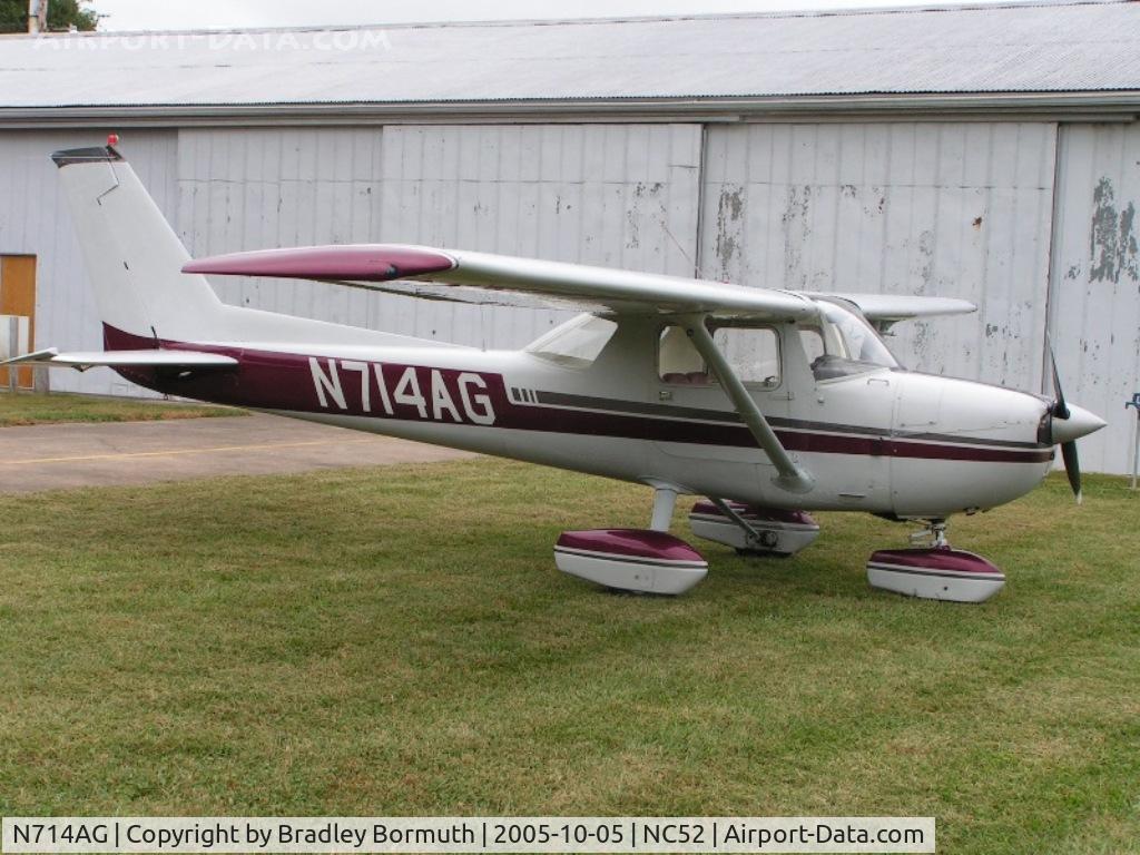 N714AG, 1976 Cessna 150M C/N 15079022, Great day to take pictures.