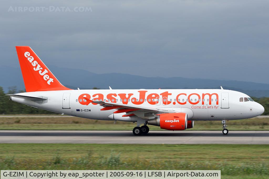 G-EZIM, 2005 Airbus A319-111 C/N 2495, departing