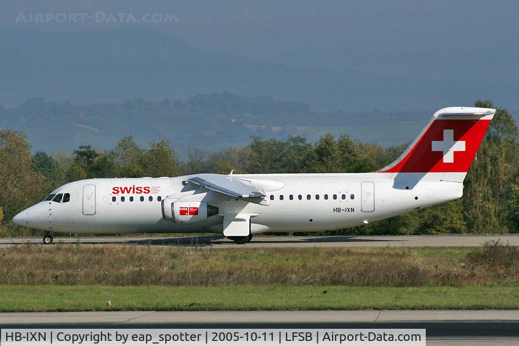 HB-IXN, 1996 British Aerospace Avro 146-RJ100 C/N E3286, taxi to holdidngpoint