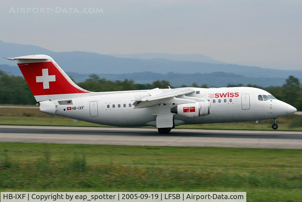 HB-IXF, 1992 British Aerospace BAe.146-200 C/N E2226, landing on rwy 16
