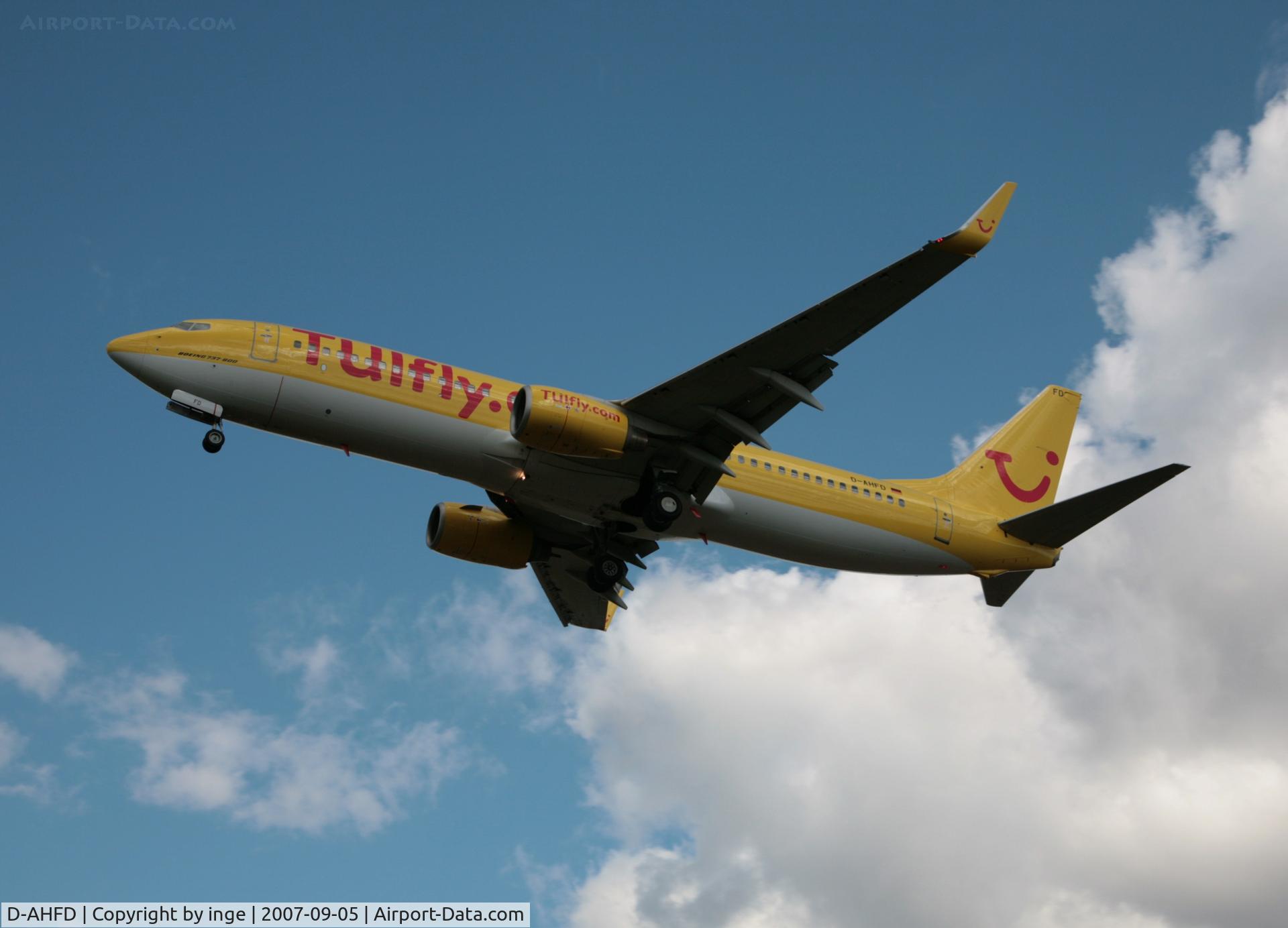 D-AHFD, 1998 Boeing 737-8K5 C/N 27978, B737