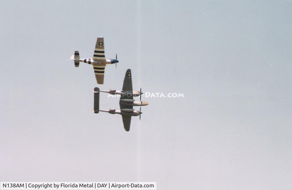 N138AM, 1943 Lockheed P-38J Lightning C/N 44-23314, In formation with P-51