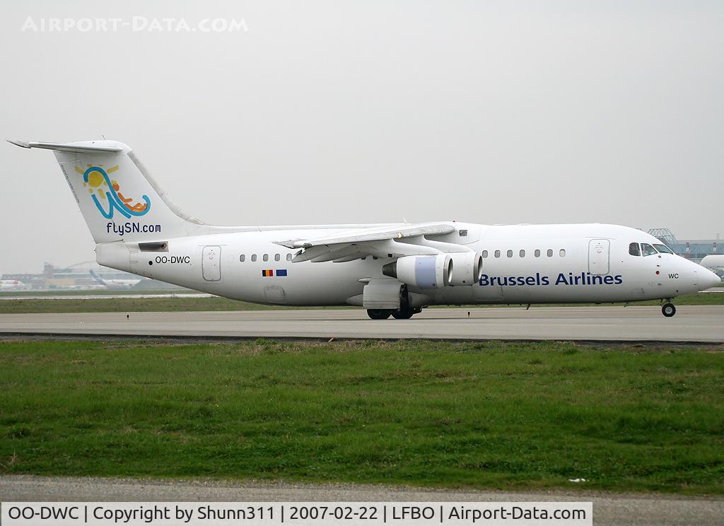 OO-DWC, 1998 British Aerospace Avro 146-RJ100 C/N E3322, Taxiing only point rwy 14L