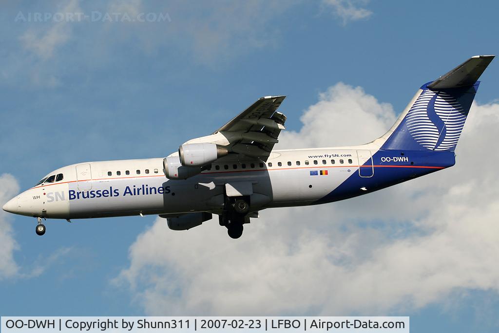 OO-DWH, 1998 British Aerospace Avro 146-RJ100 C/N E3340, Landing rwy 32L