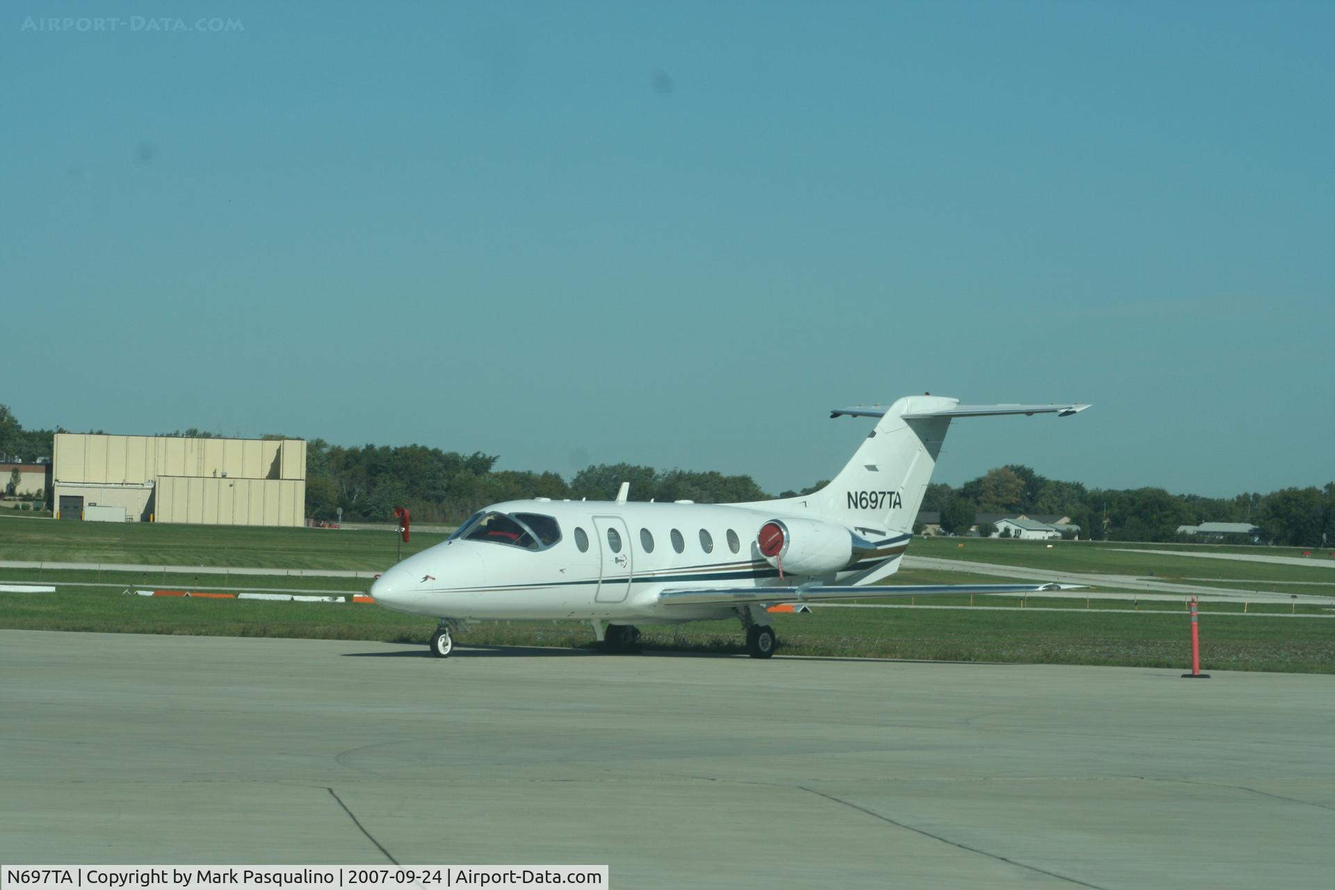 N697TA, 2001 Raytheon Beechjet 400A C/N RK-299, Beech 400A