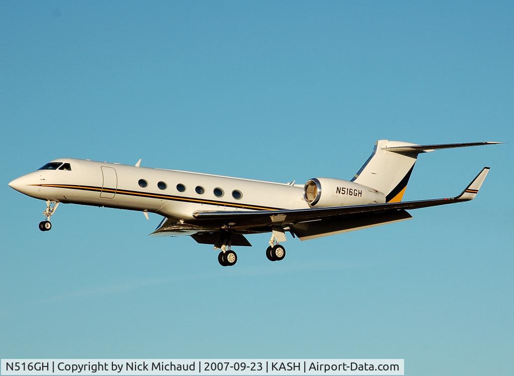 N516GH, 1998 Gulfstream Aerospace G-V C/N 553, Arriving 32 after the steelers game in PIT.
