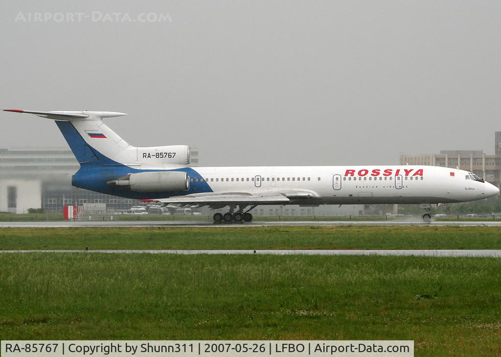 RA-85767, 1993 Tupolev Tu-154M C/N 93A948, Ready to take off rwy 32R with Rossiya titles