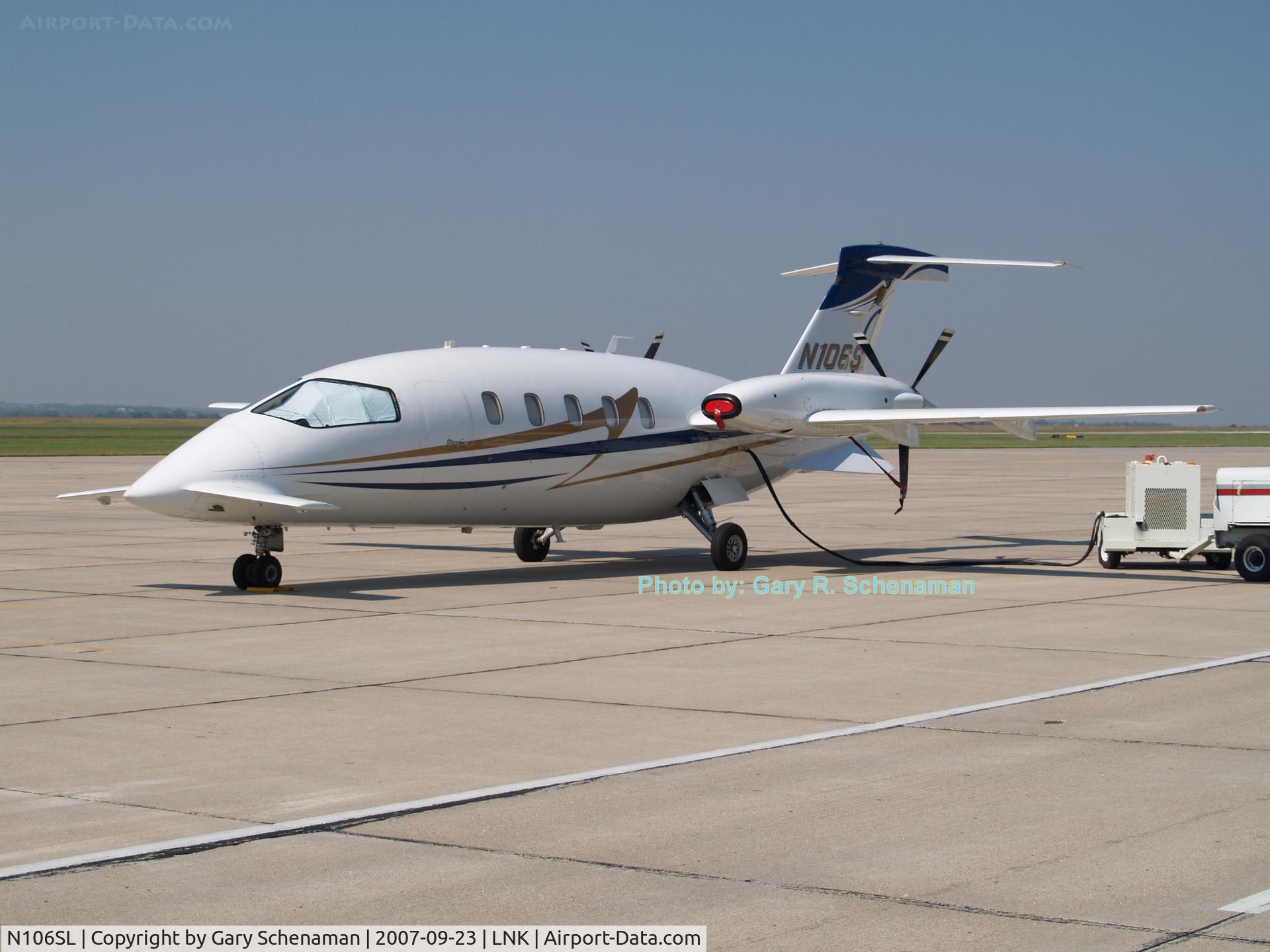 N106SL, 2003 Piaggio P-180 Avanti C/N 1070, On tarmac in Lincoln Nebraska