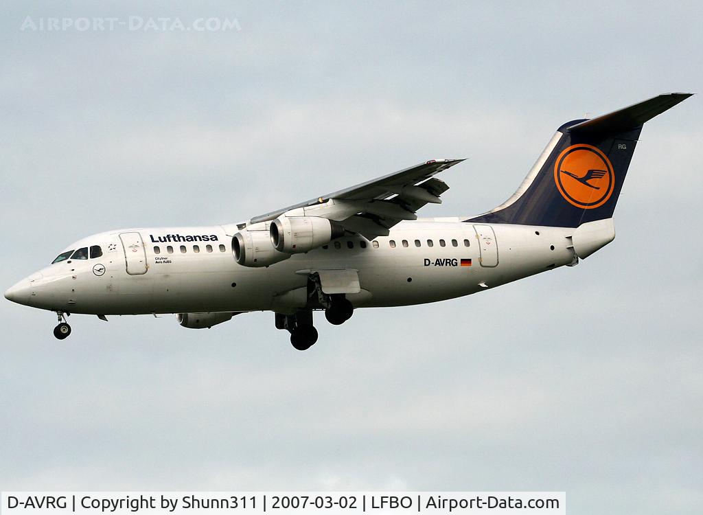 D-AVRG, 1995 British Aerospace Avro 146-RJ85 C/N E.2266, Landing rwy 32L