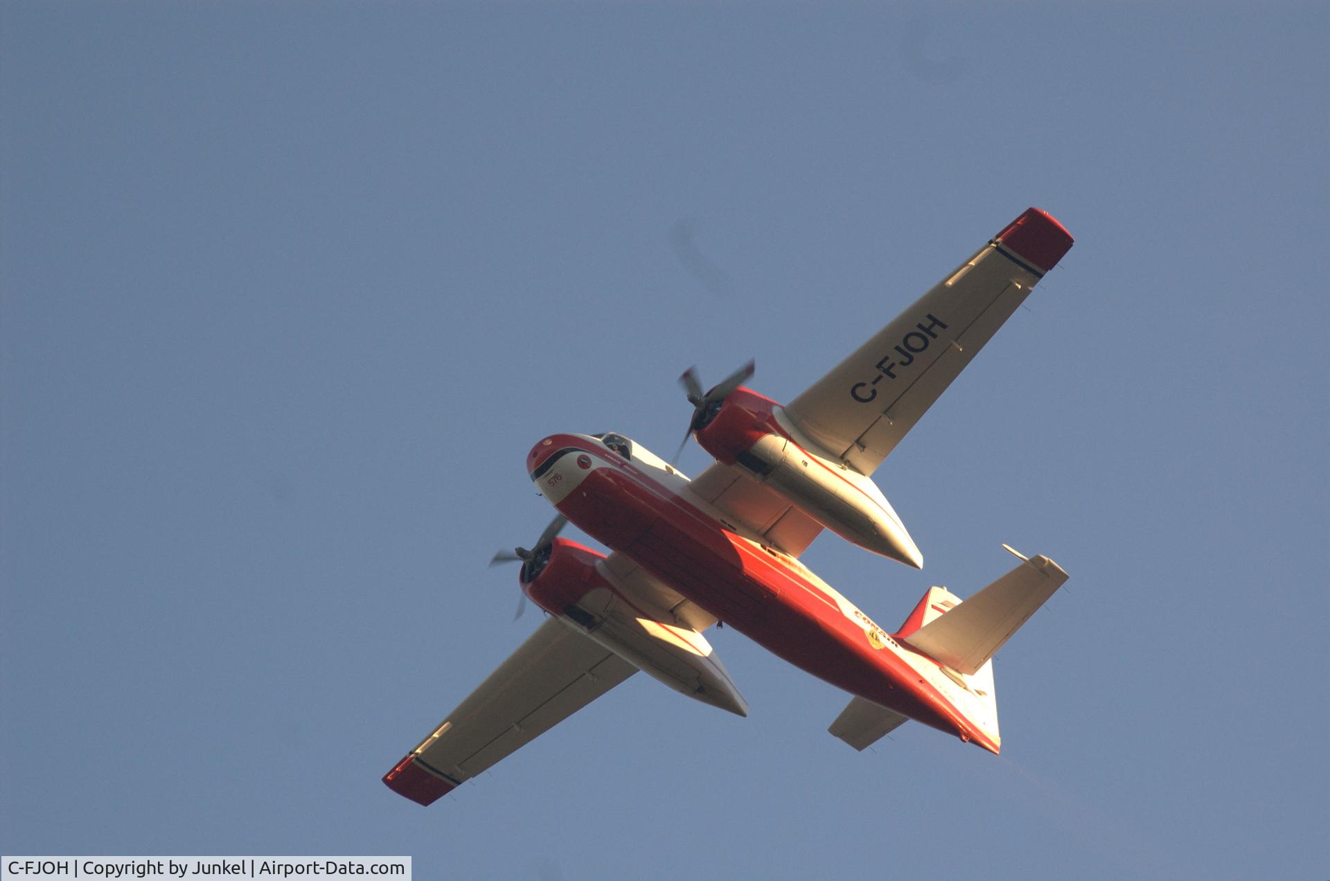 C-FJOH, 1988 Grumman (Conair) S-2 Firecat (G-89) C/N 034, Flying over my house in Sidney B.C.
