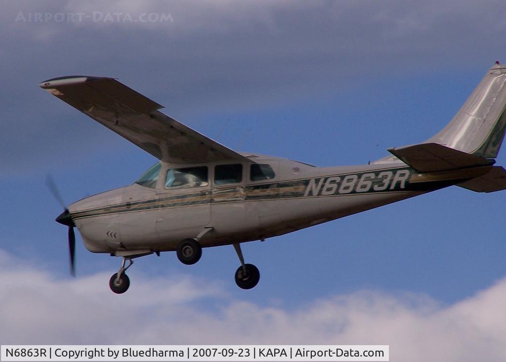 N6863R, 1967 Cessna T210G Turbo Centurion C/N T210-0263, Landing on 17L