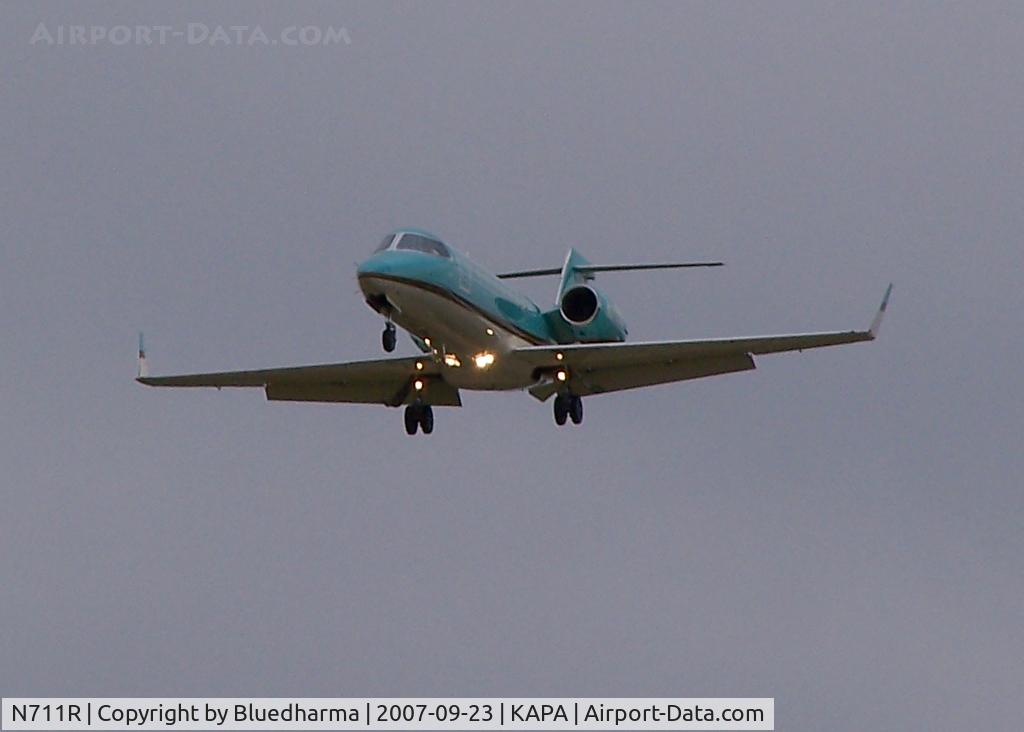N711R, 1999 Learjet 45 C/N 049, Approach to 17L