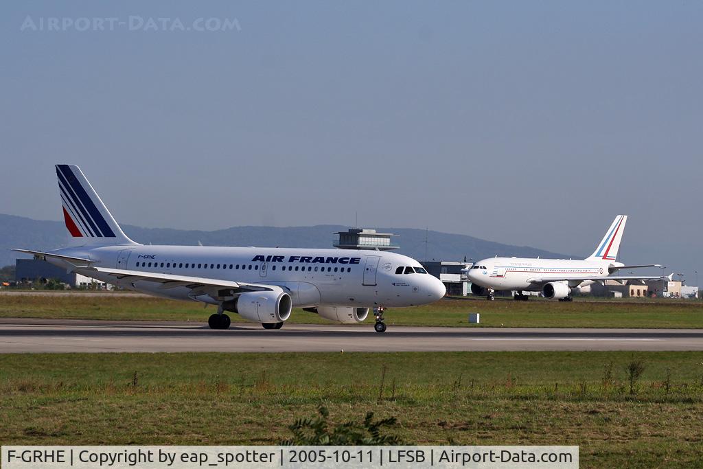 F-GRHE, 1999 Airbus A319-111 C/N 1020, departling to Paris ORY