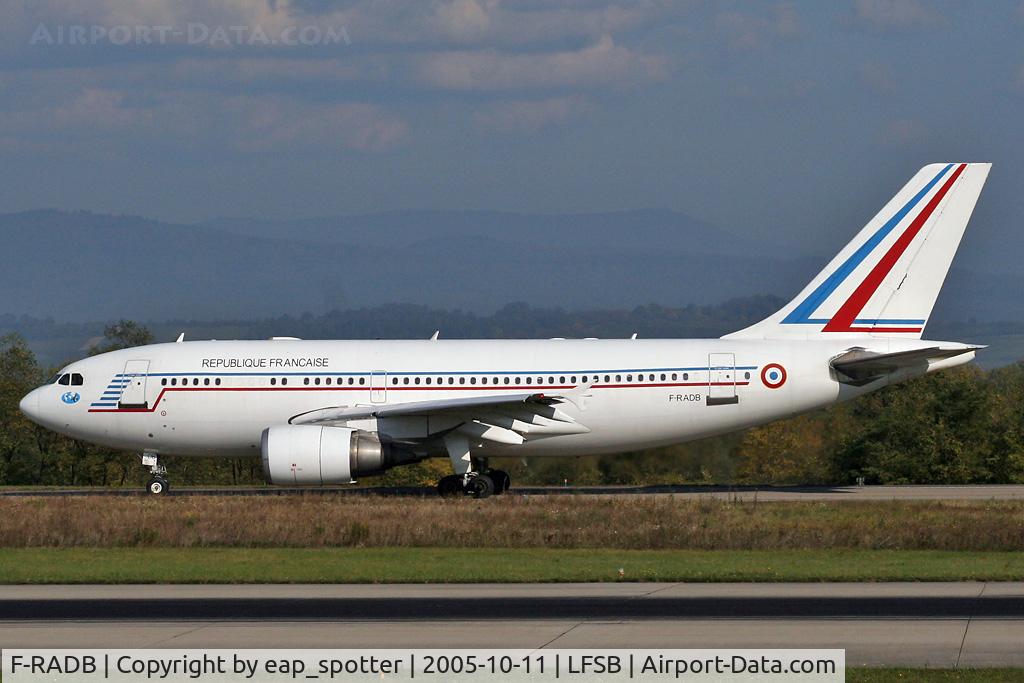 F-RADB, 1987 Airbus A310-304 C/N 422, taxi to holdingpoint