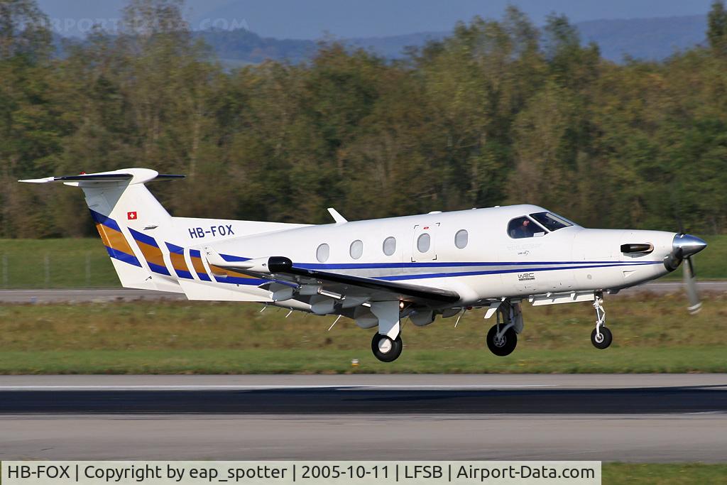 HB-FOX, 2000 Pilatus PC-12/45 C/N 334, senconds befor touchdown