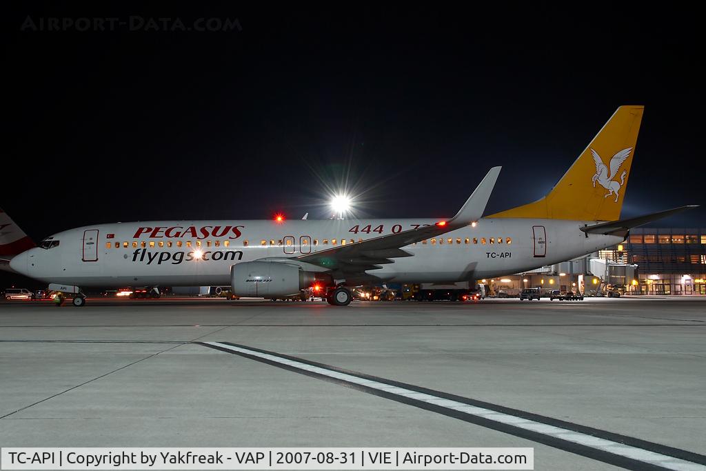 TC-API, 2002 Boeing 737-86N C/N 32732/1056, Pegasus Boeing 737-800
