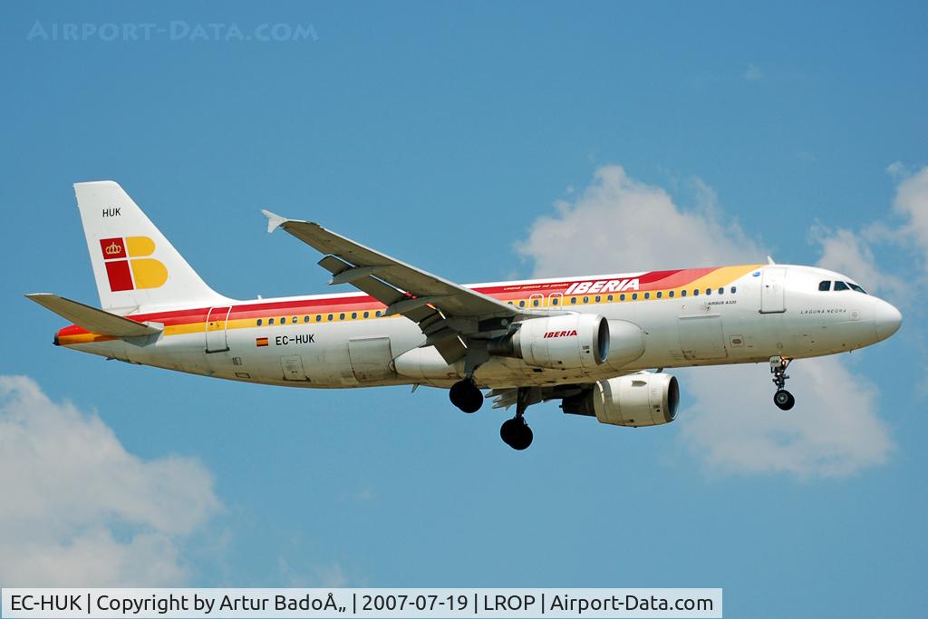 EC-HUK, 2000 Airbus A320-214 C/N 1318, Iberia